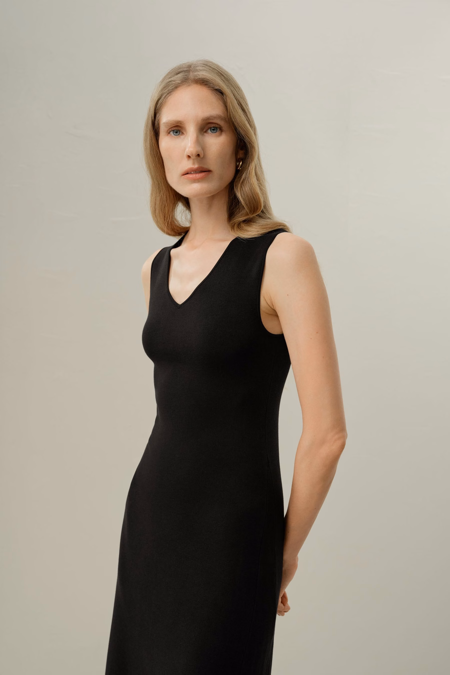 Robe Tricotée en Soie-Viscose à Col en V Soleil