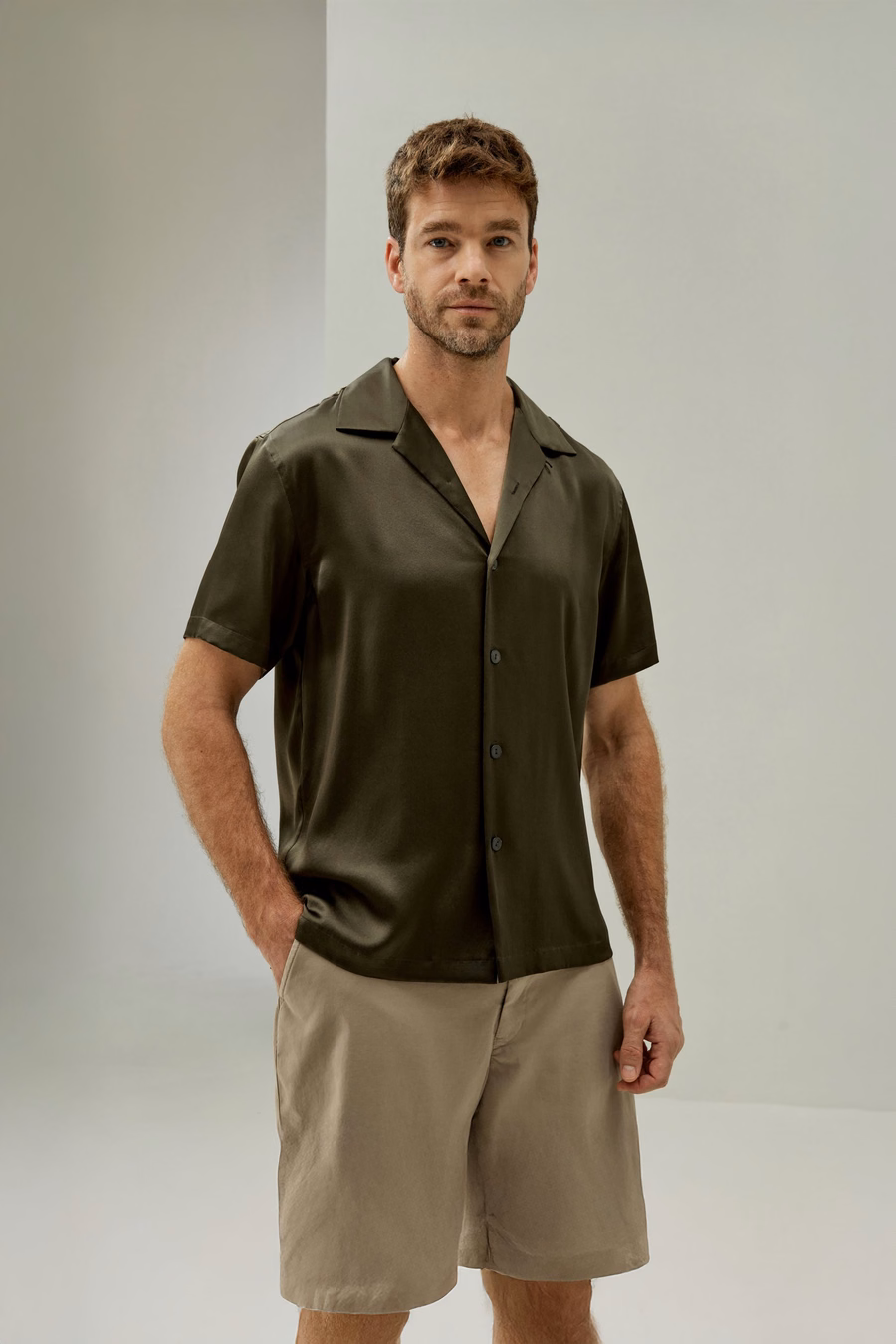 Chemise de camp en soie pour hommes