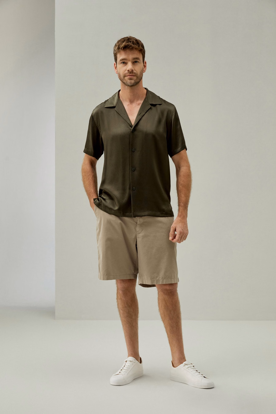 Chemise de camp en soie pour hommes