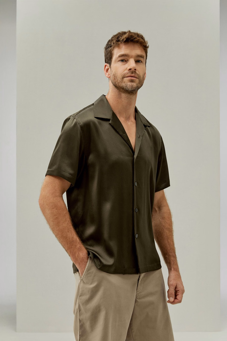 Chemise de camp en soie pour hommes