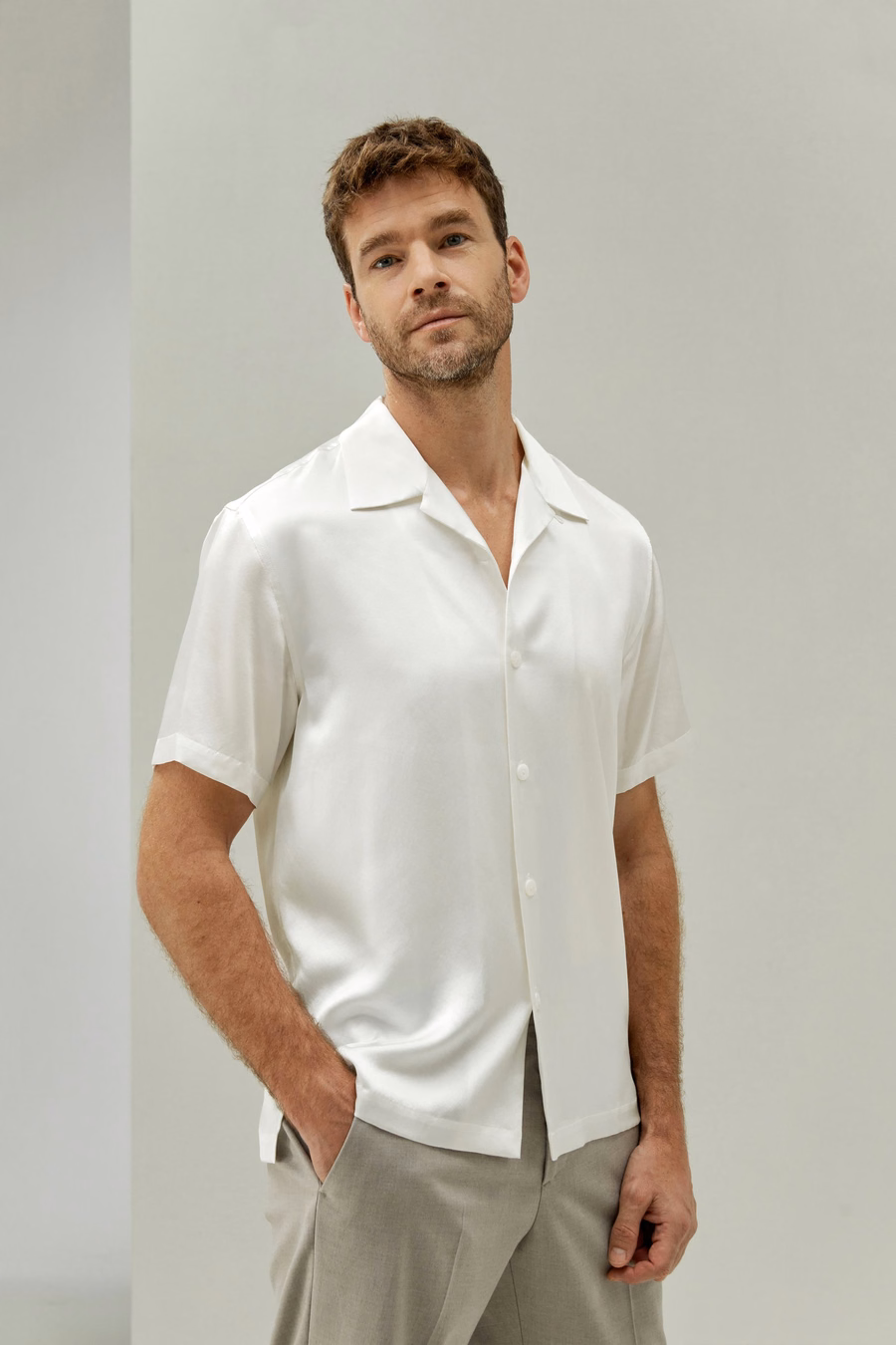 Chemise de camp en soie pour hommes