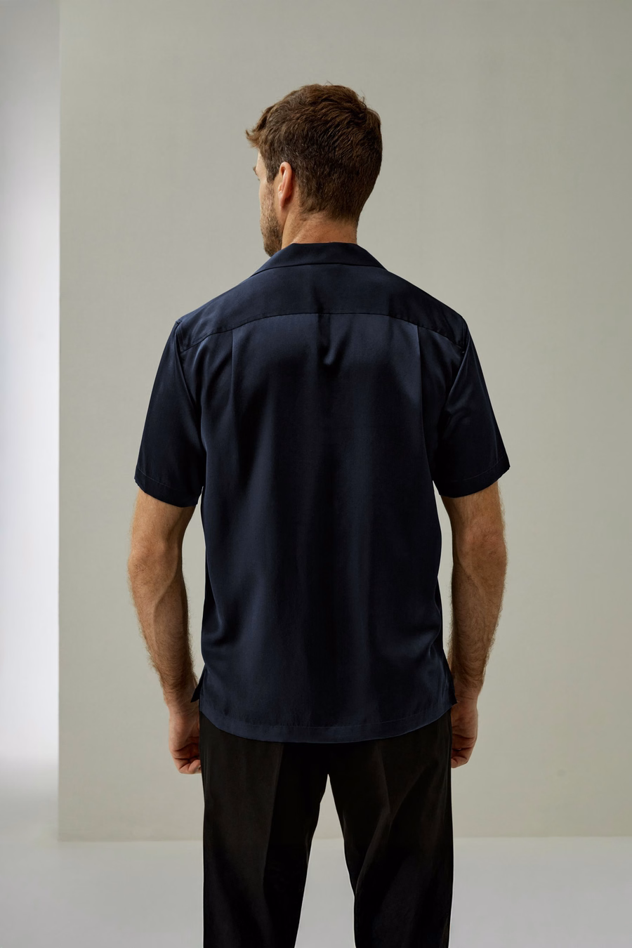 Chemise de camp en soie pour hommes