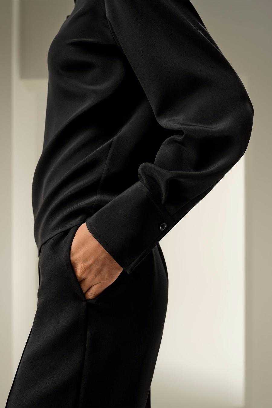Blouse popover en soie stretch de luxe