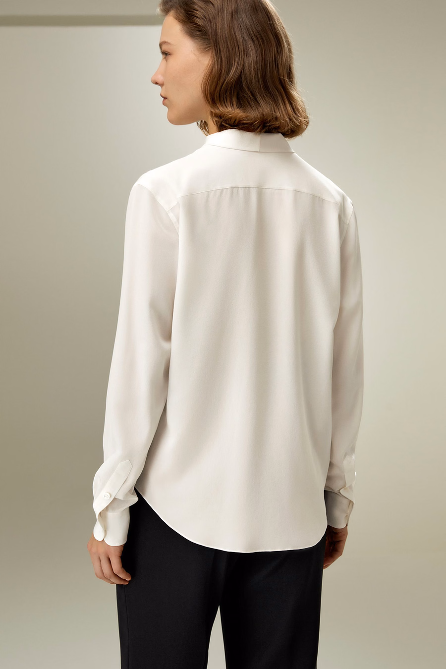 Blouse en soie à nœud papillon