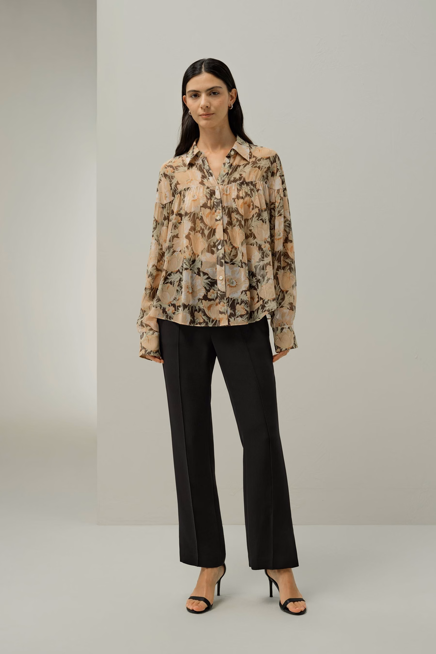 Blouse en soie Poppy Parade - Fabriquée avec du tissu Liberty