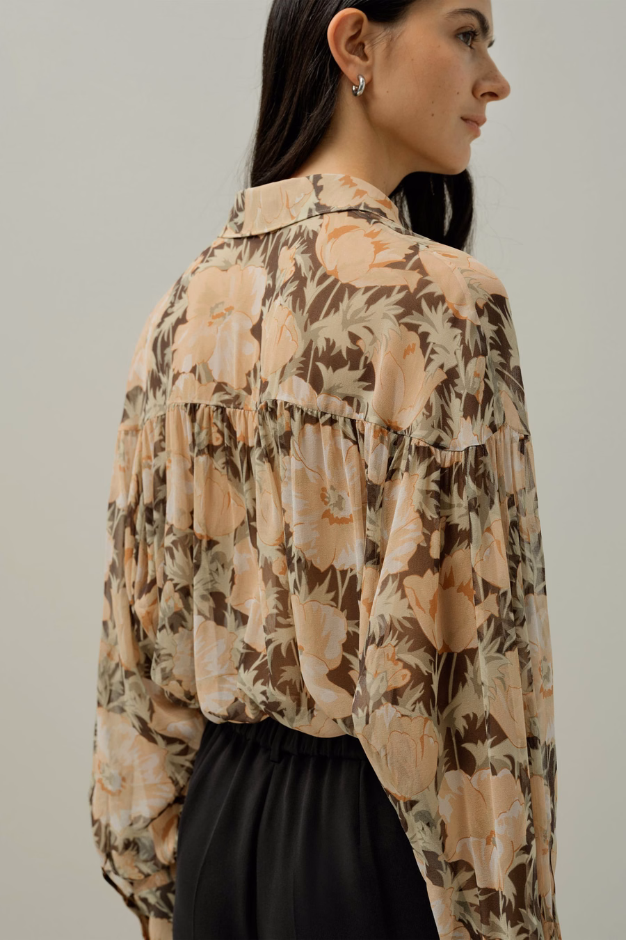 Blouse en soie Poppy Parade - Fabriquée avec du tissu Liberty