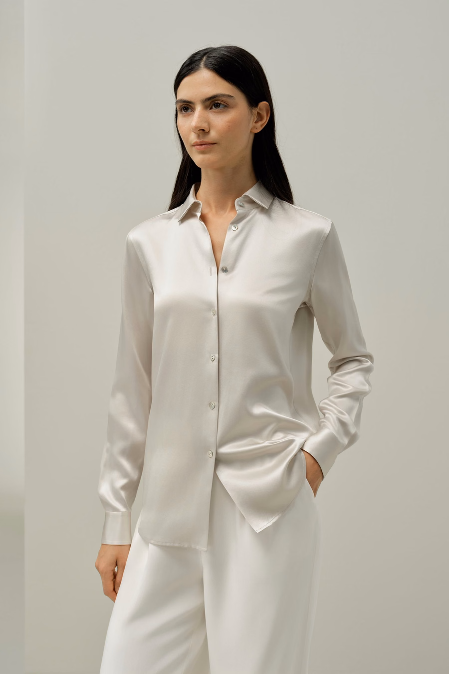 Chemise en Soie à Col Élargi