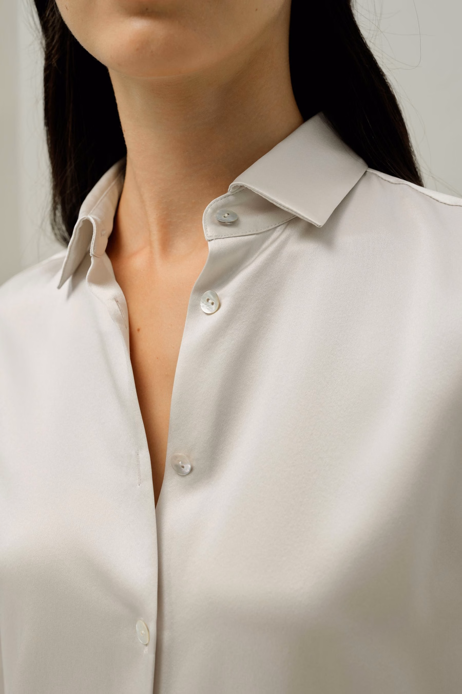 Chemise en Soie à Col Élargi