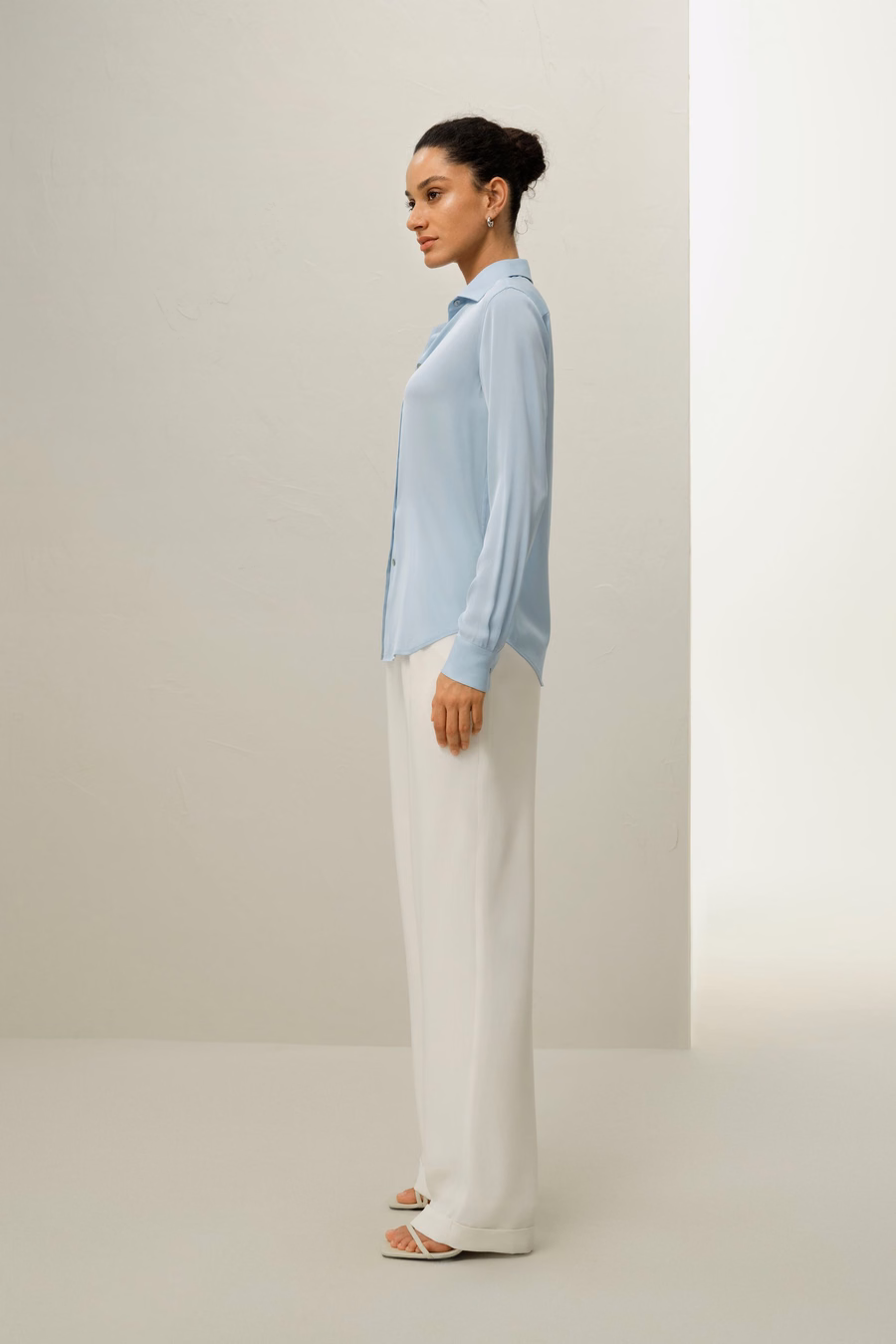 Chemise en Soie à Col Élargi