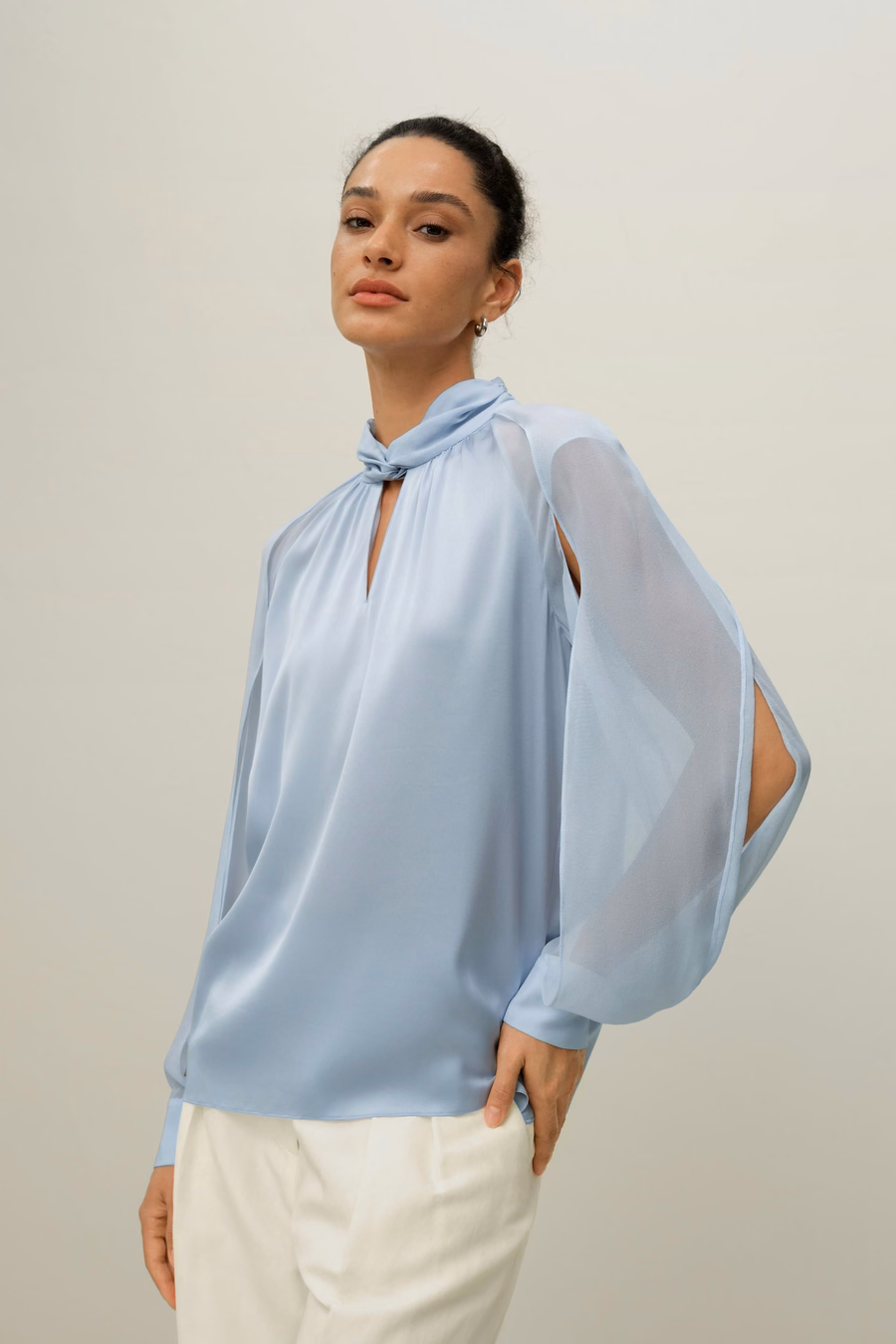 Blouse à manches lanternes et fente sur le côté