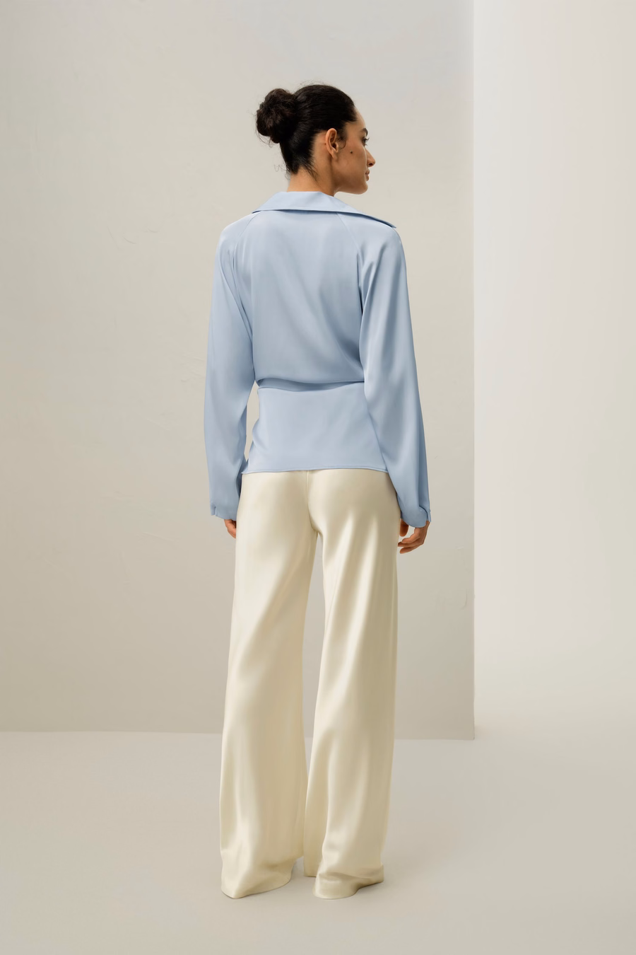 Chemise en Soie Multipositions
