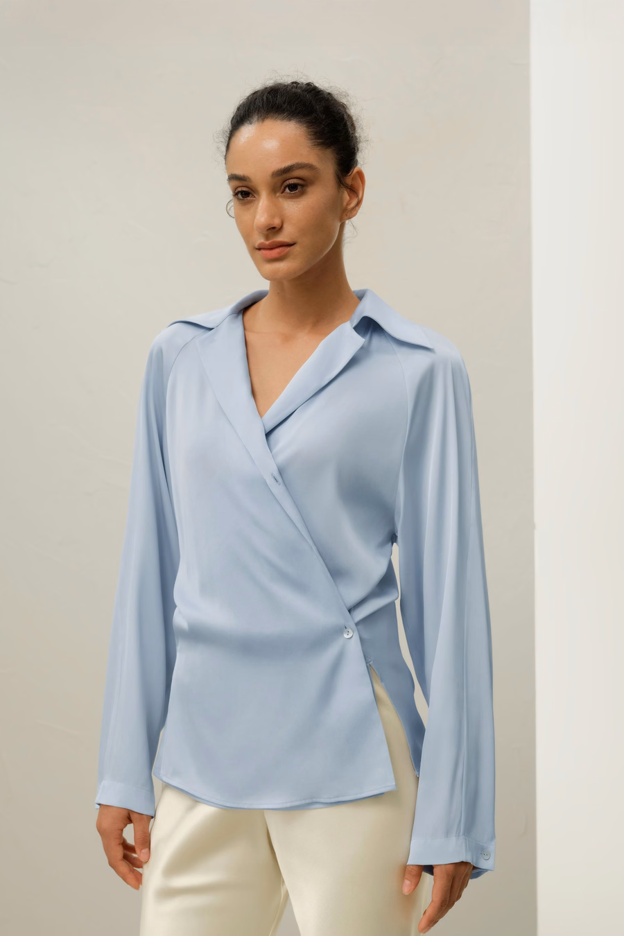Chemise en Soie Multipositions