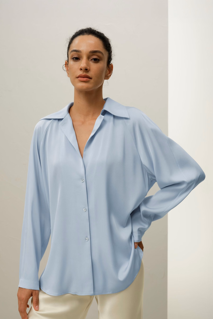 Chemise en Soie Multipositions