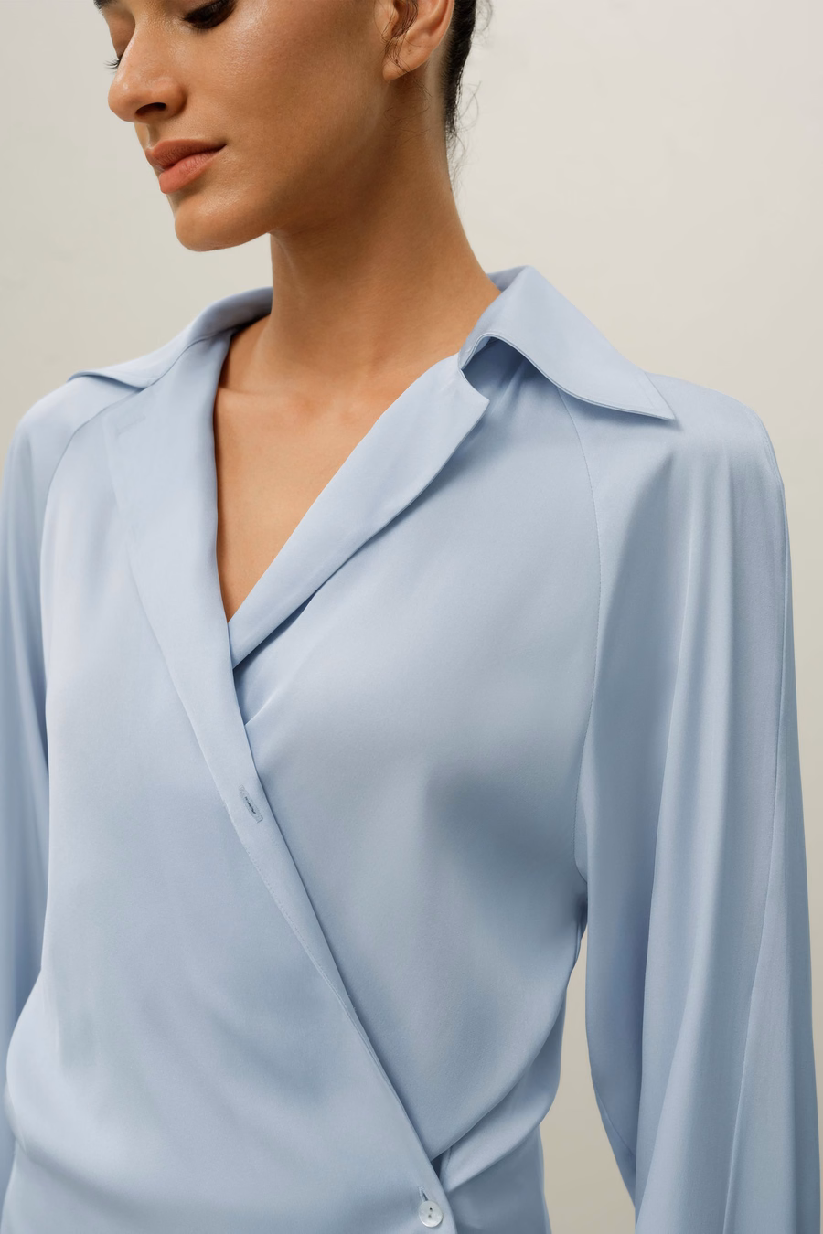 Chemise en Soie Multipositions