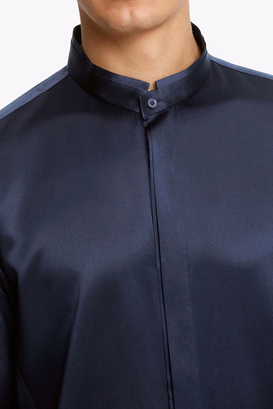 Chemise en soie pour hommes à patte dissimulée classique