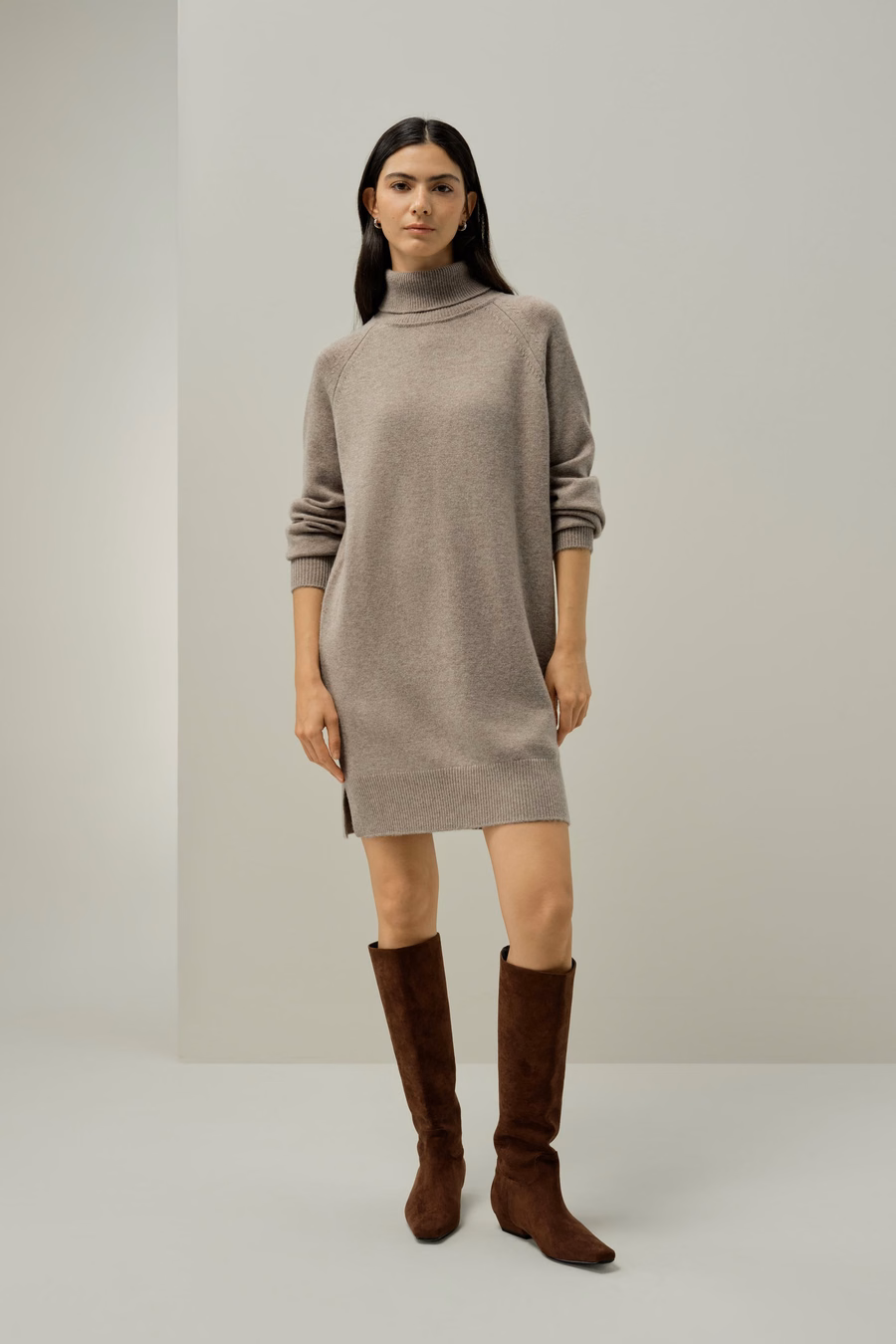Robe-pull en laine-cashmere à col roulé