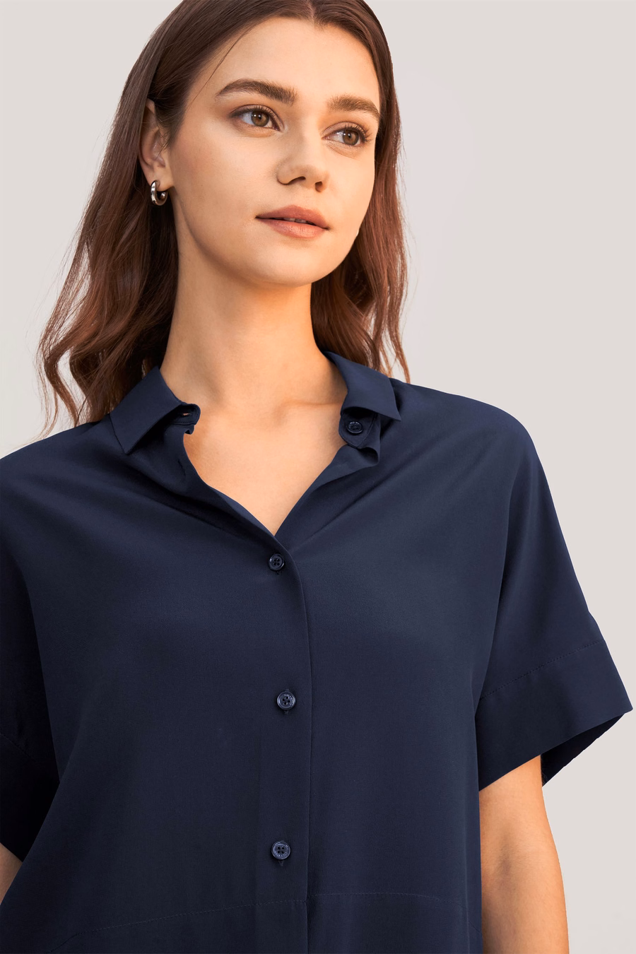 T-shirt en soie à manches courtes décontracté et ample