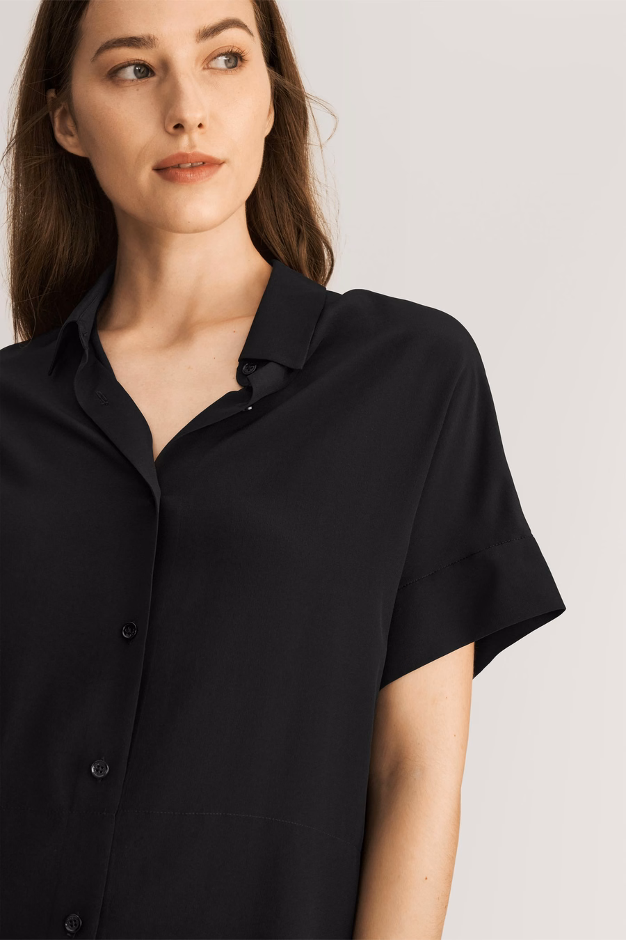 T-shirt en soie à manches courtes décontracté et ample