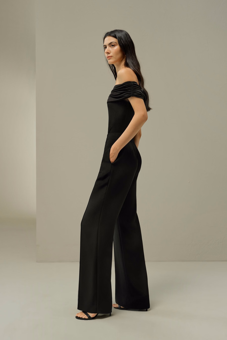 Top Slim à Epaule Dévoilée en Soie Jersey