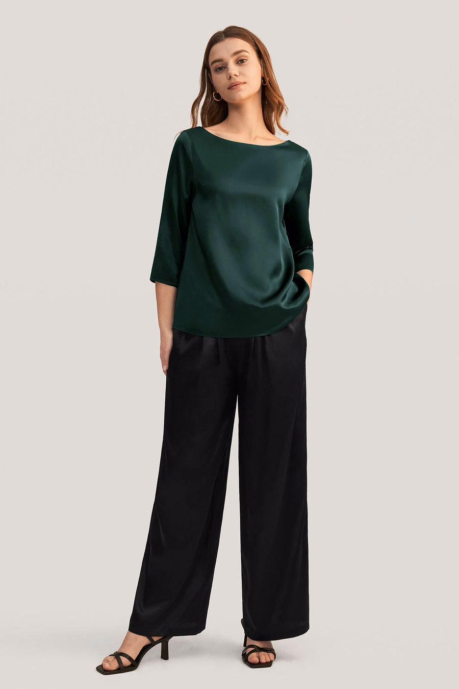 Blouse en soie à col bateau à manches 3/4