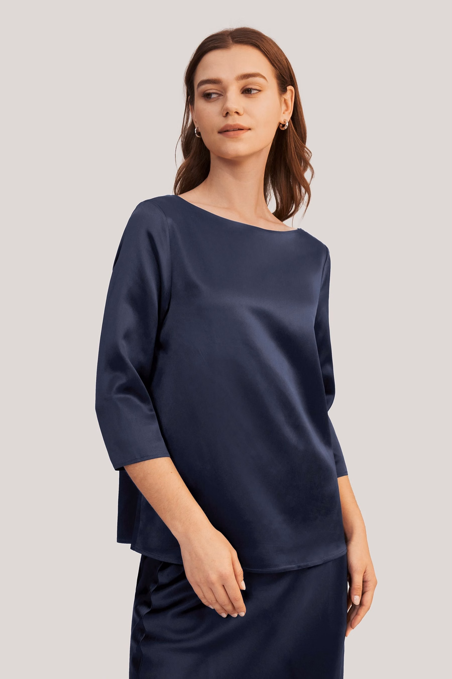 Blouse en soie à col bateau à manches 3/4
