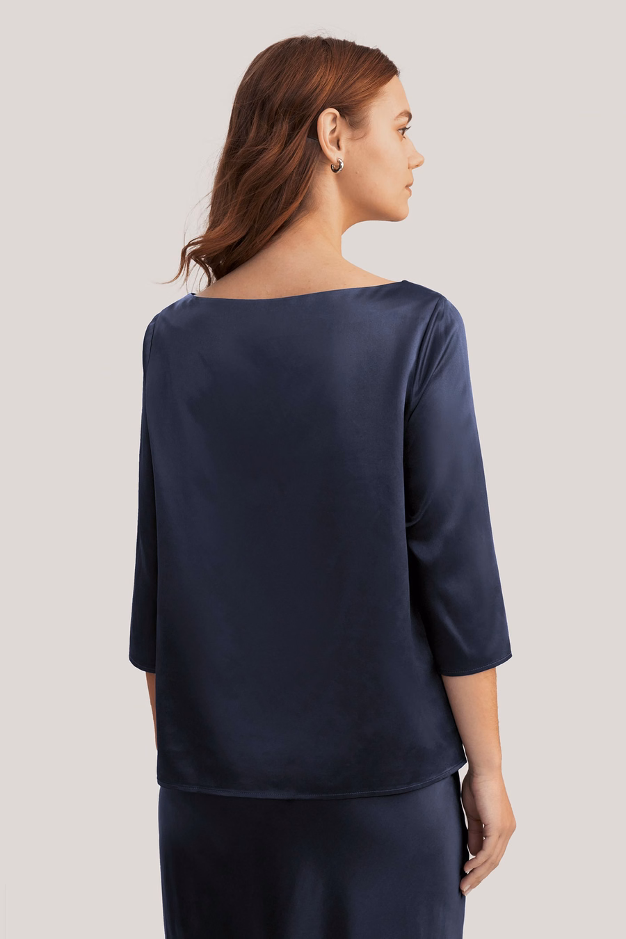 Blouse en soie à col bateau à manches 3/4