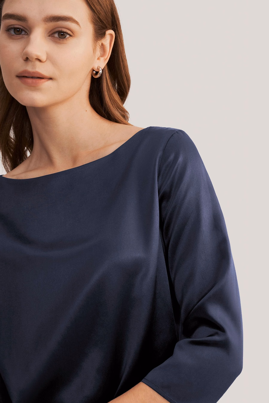 Blouse en soie à col bateau à manches 3/4