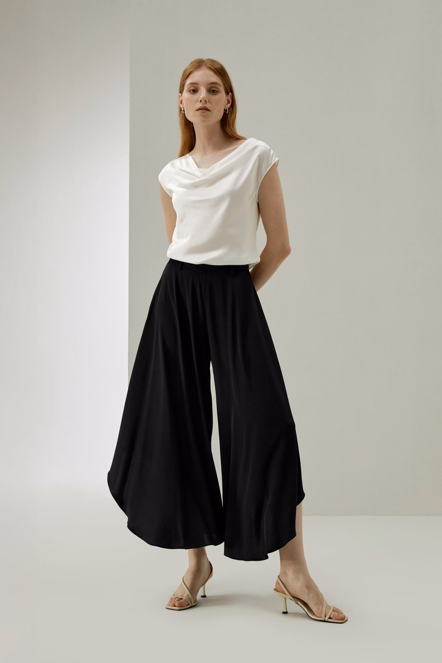 Pantalons en soie à jambes larges