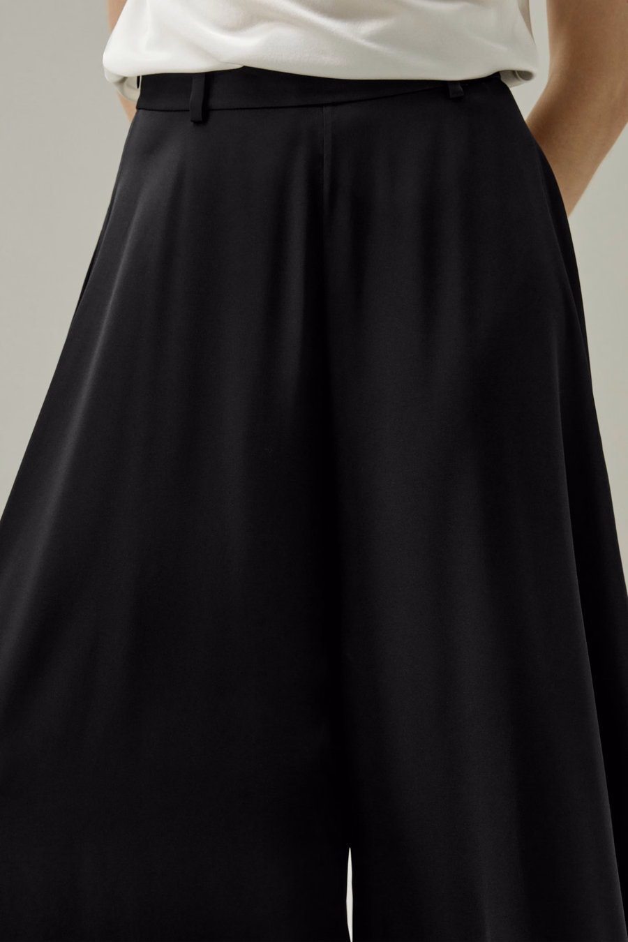 Pantalons en soie à jambes larges