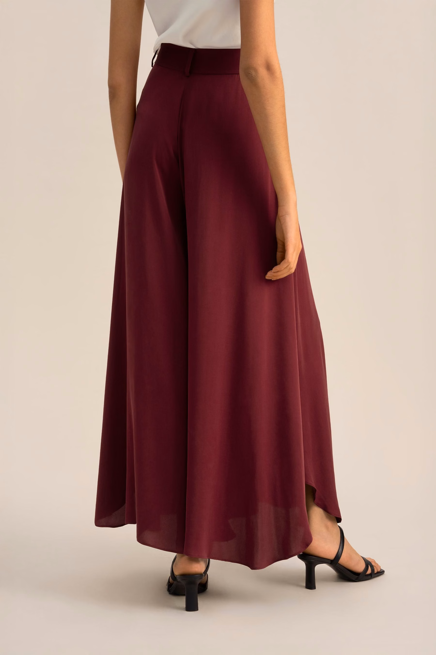 Pantalons en soie à jambes larges