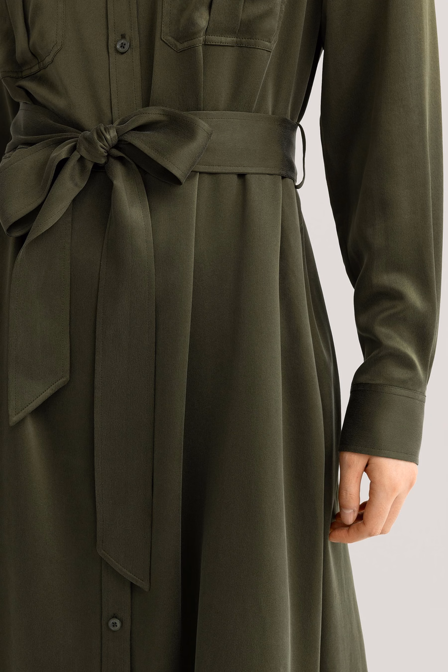 Robe trench en soie lavée à la main