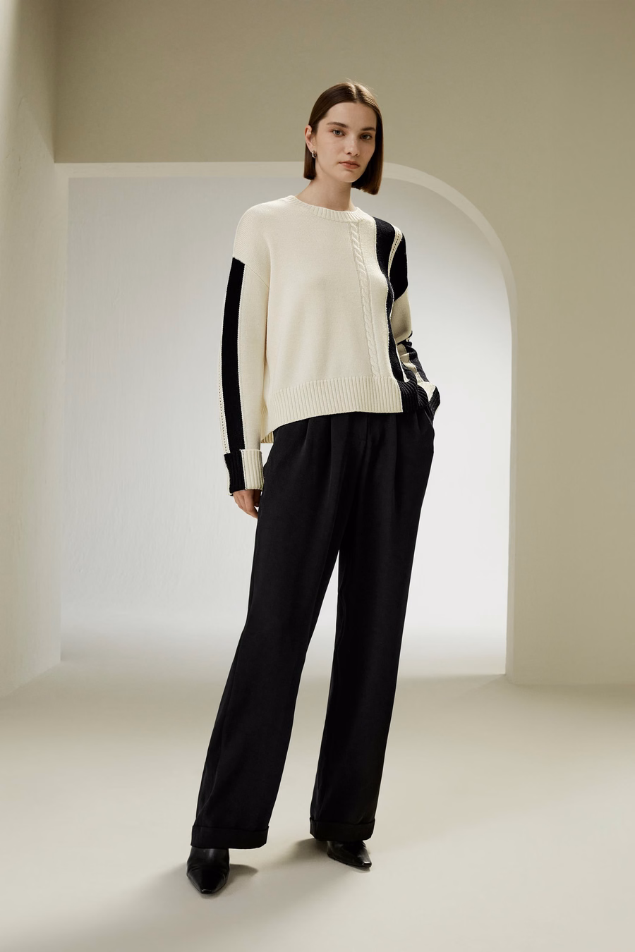 Pull en laine tricoté à rayures bicolores