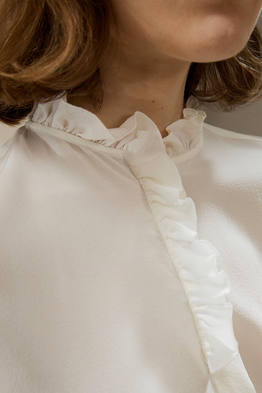 Blouse Crêpe de Chine avec Bord Volant