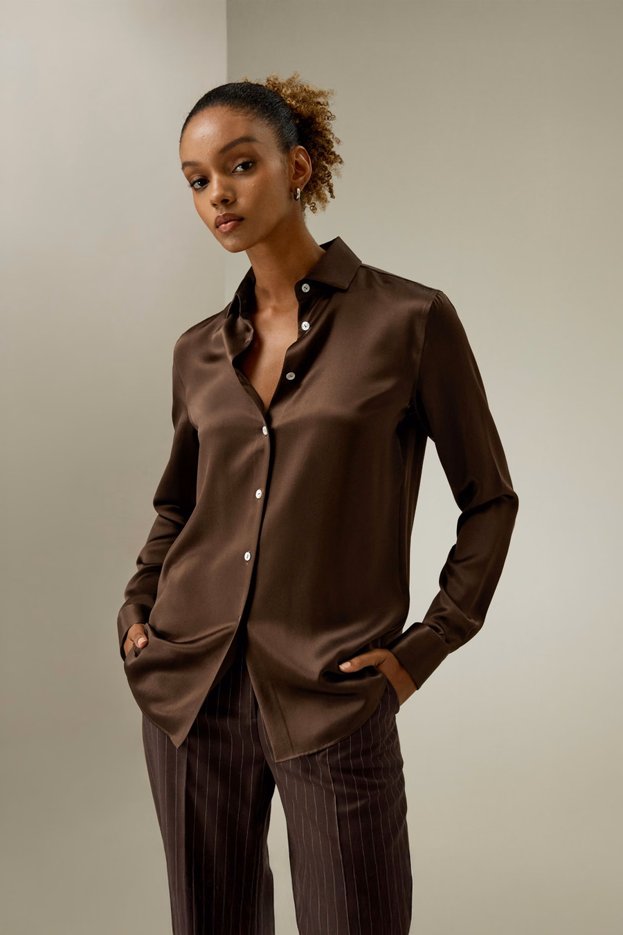 Chemise en Soie à Col Élargi