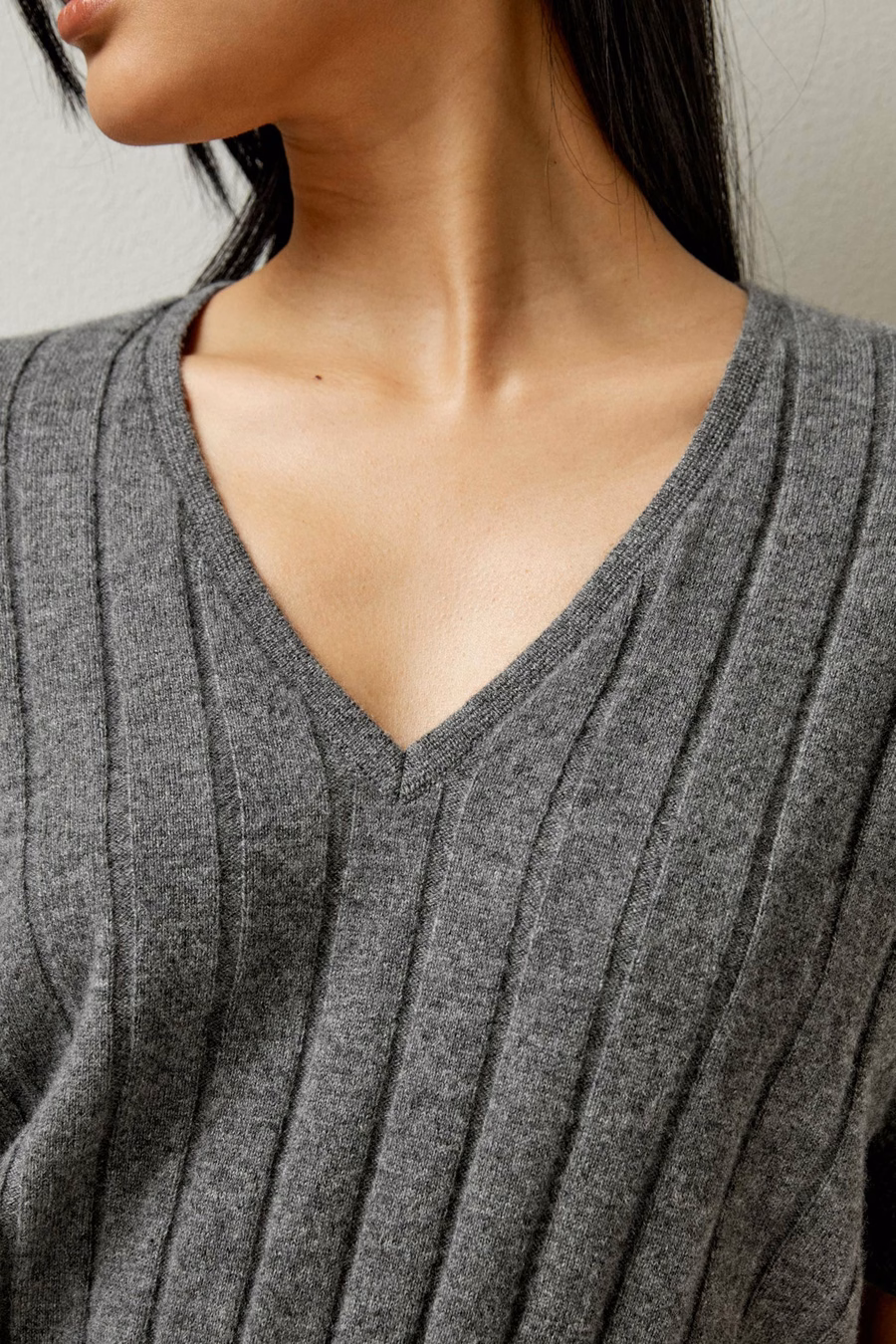 T-shirt en cachemire col V