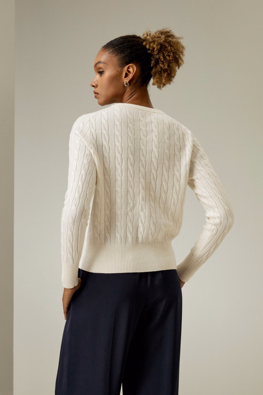 Cardigan en cachemire à torsades pour bébé