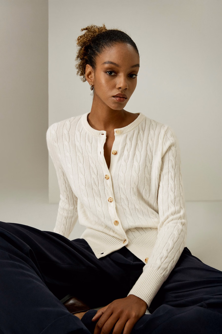 Cardigan en cachemire à torsades pour bébé