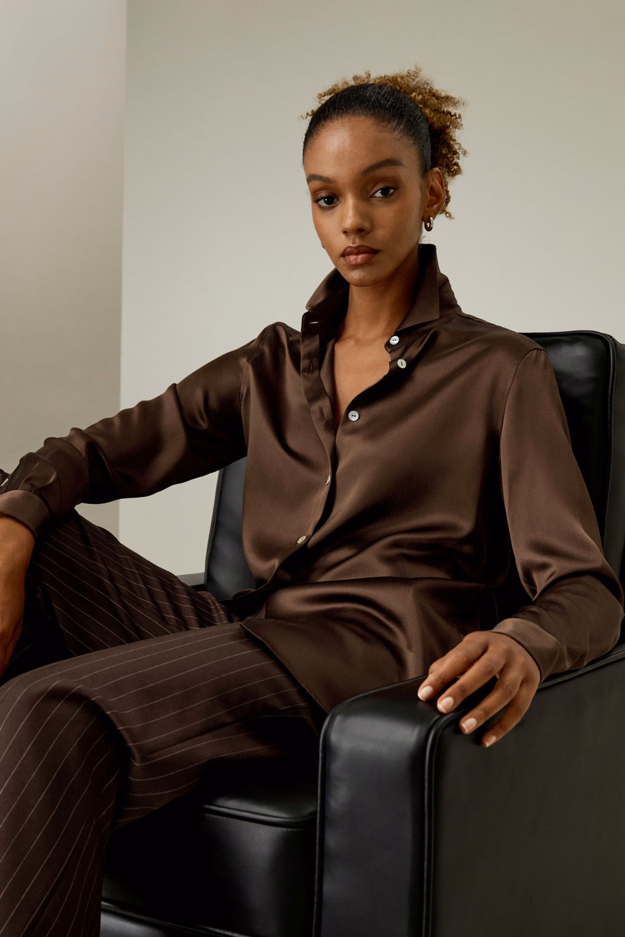 Chemise en Soie à Col Élargi