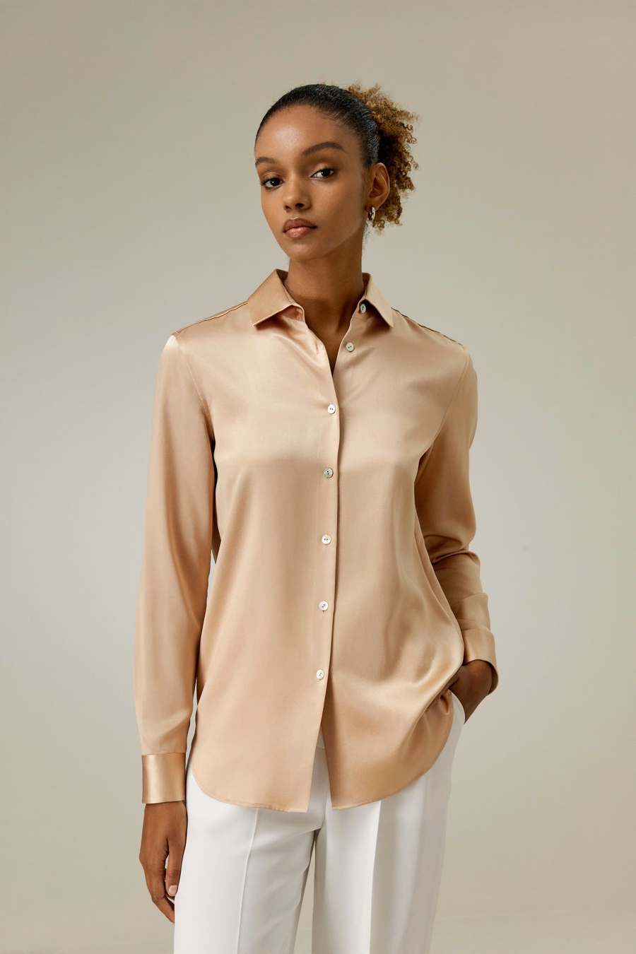 Chemise en Soie à Col Élargi