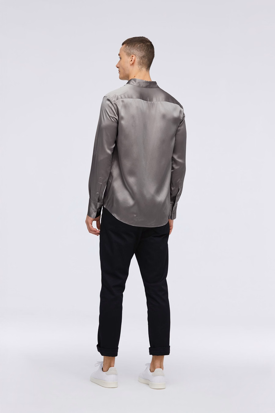 Chemise de base en soie de mûrier pour hommes