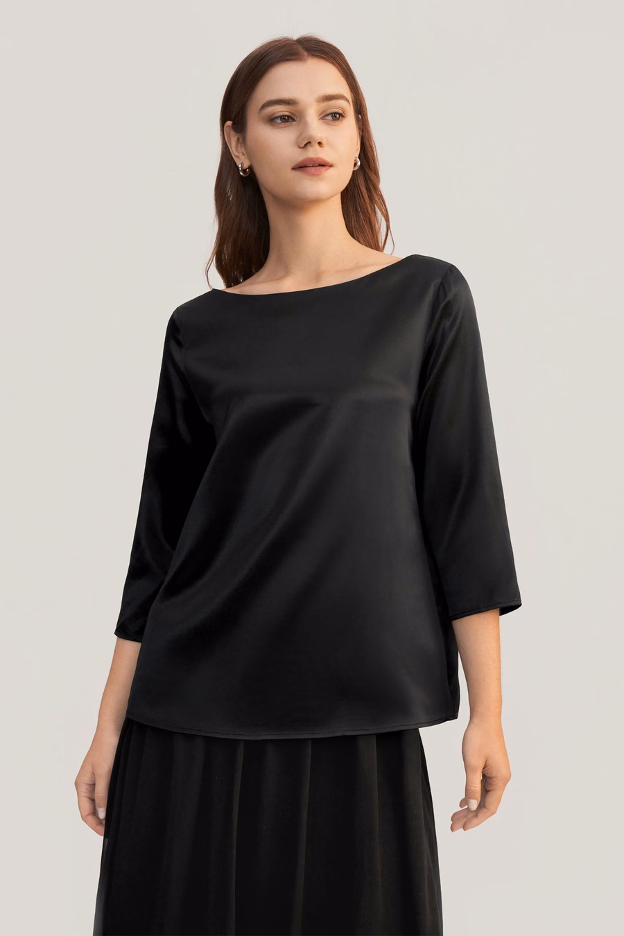 Blouse en soie à col bateau à manches 3/4