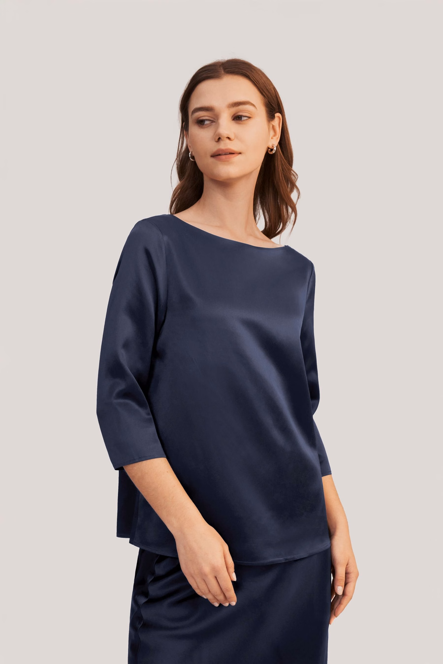 Blouse en soie à col bateau à manches 3/4