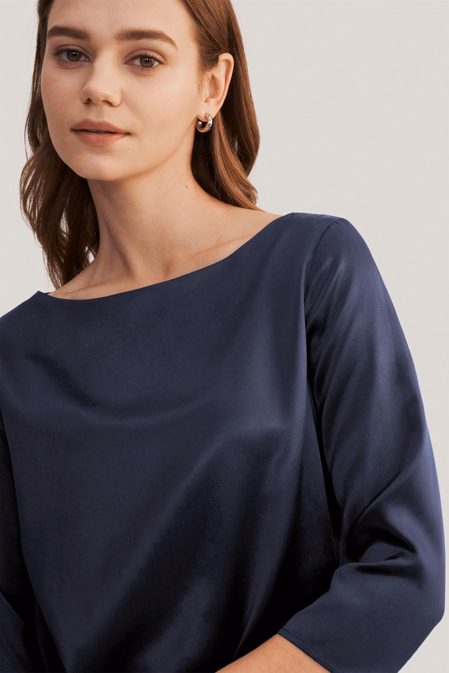 Blouse en soie à col bateau à manches 3/4