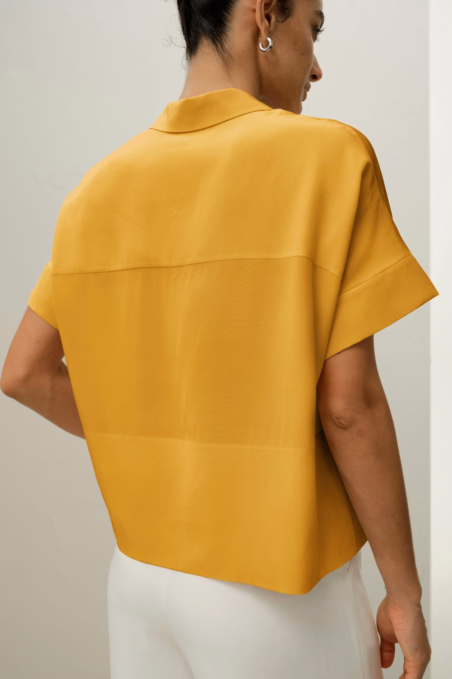 T-shirt en soie à manches courtes décontracté et ample