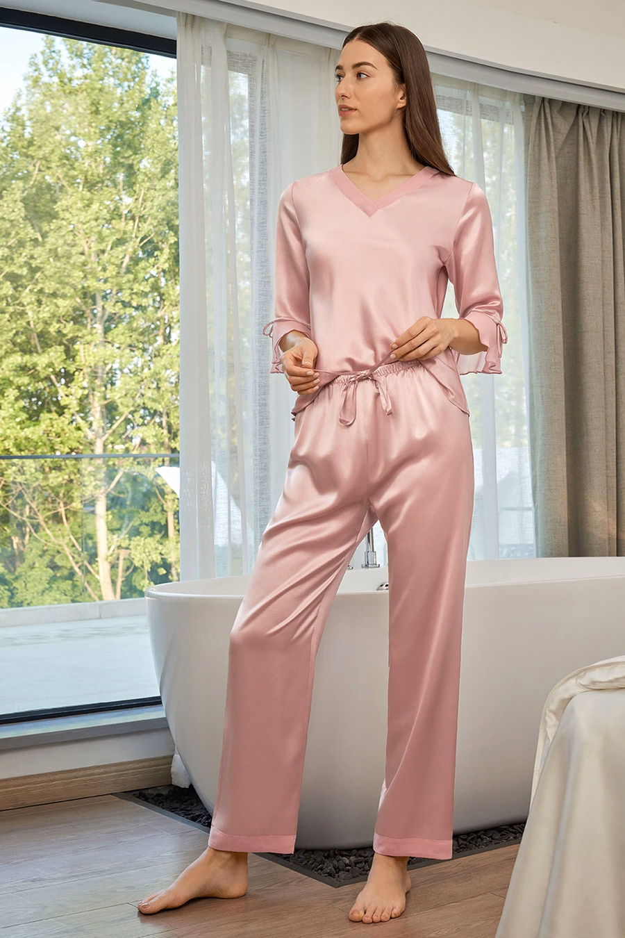Ensemble de pyjama en soie pour femmes à lacets
