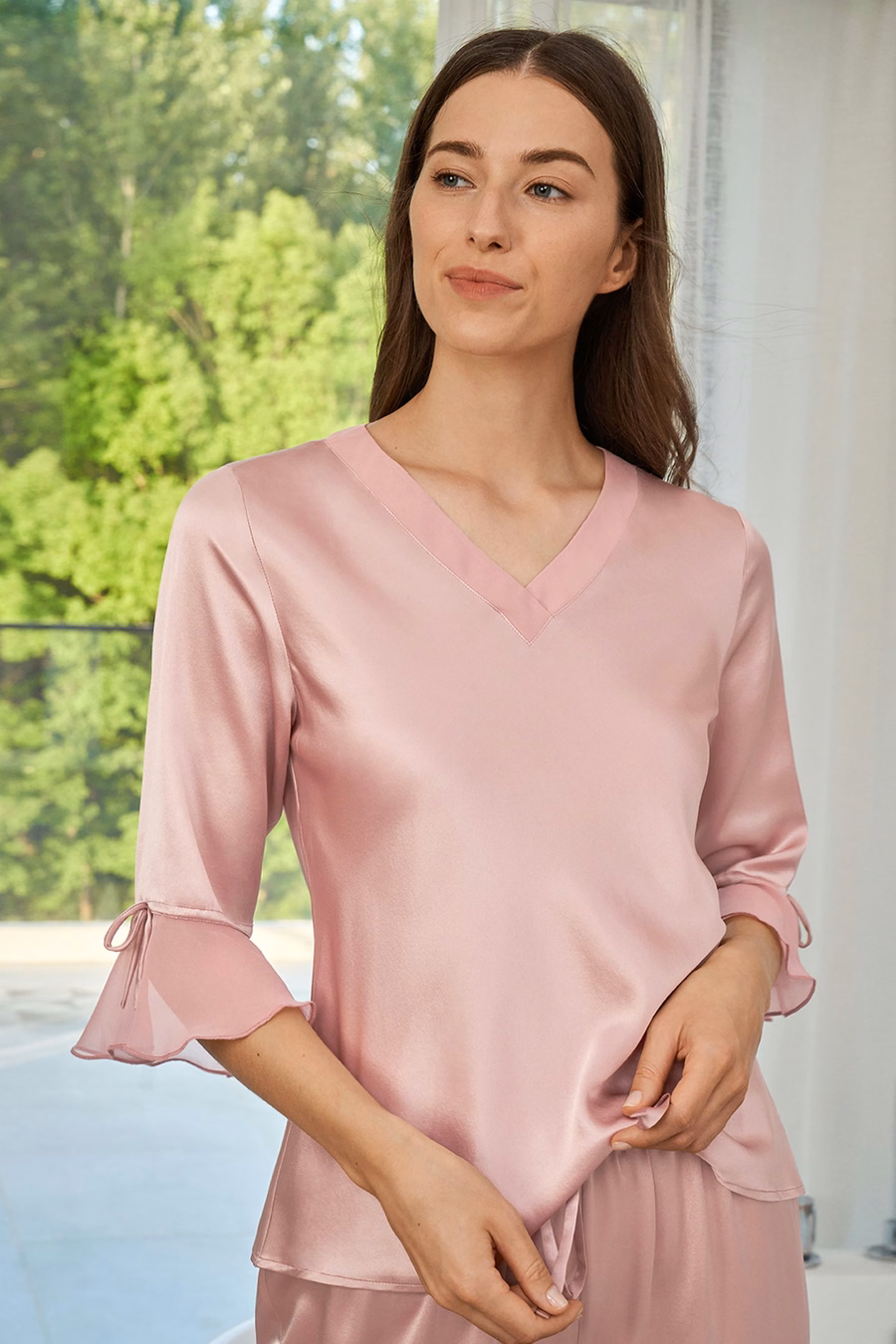 Ensemble de pyjama en soie pour femmes à lacets