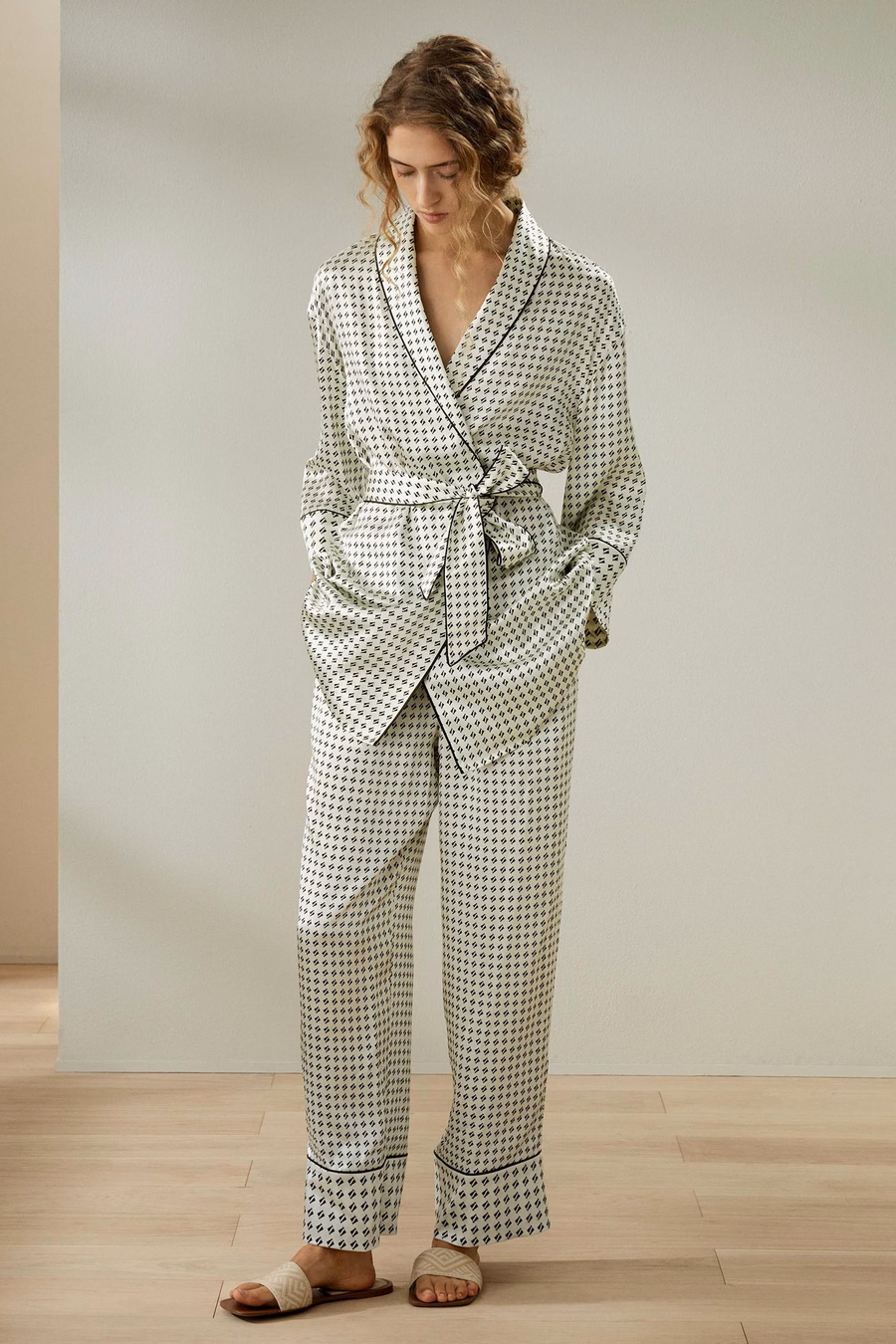 Pena Robe avec Pantalon