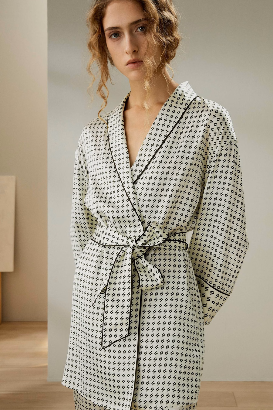 Pena Robe avec Pantalon