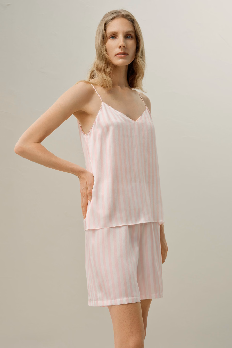 Ensemble de camisole en charmeuse rayée