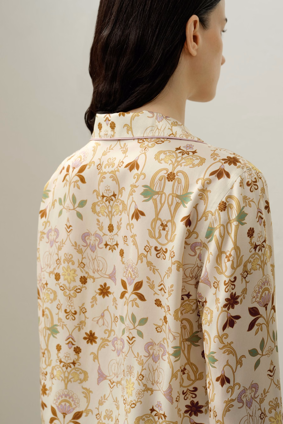 Ensemble de pyjama en soie classique pour le zodiaque Capricorne